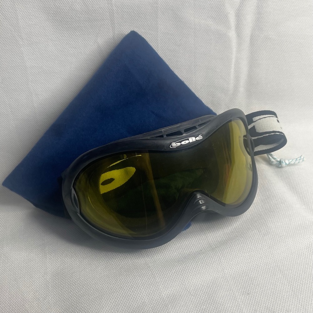 Bolle Ski Snowboard Goggles Adult Unisex Adjustable OSFM Black Frame Yellow Lens